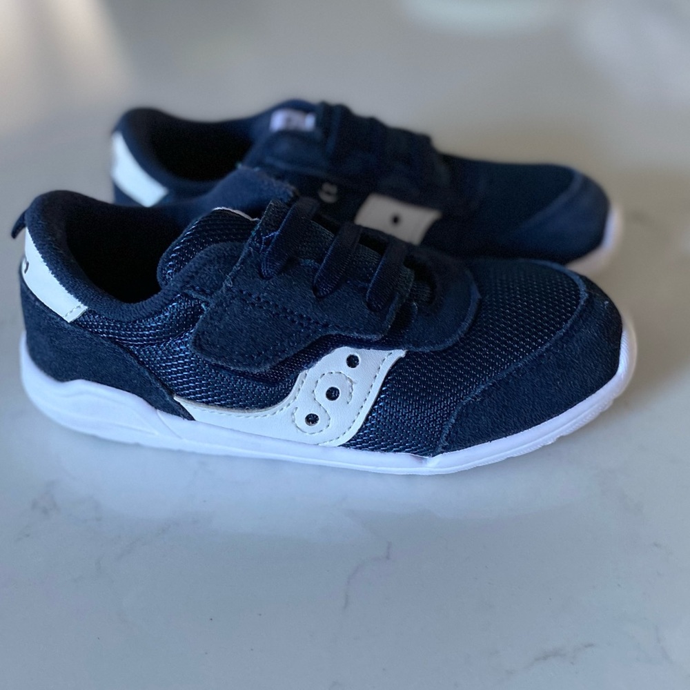 Boys Saucony sneakers size 11W